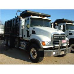 2006 MACK CV713 TRI-AXLE DUMP