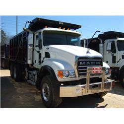 2006 MACK CV713 TRI-AXLE DUMP