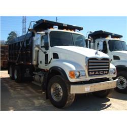 2006 MACK CV713 T/A DUMP