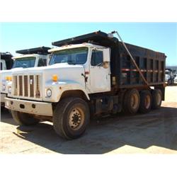 2003 INTERNATIONAL 2574 TRI-AXLE DUMP