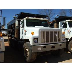 2003 INTERNATIONAL 2574 TRI-AXLE DUMP