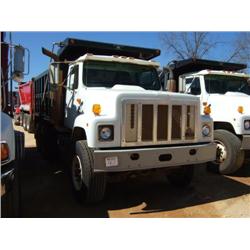 2003 INTERNATIONAL 2574 T/A DUMP