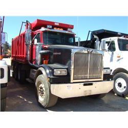 2000 WESTERN STAR 4964F TRI-AXLE DUMP