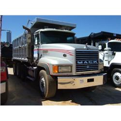 1997 MACK CL713 TRI-AXLE DUMP