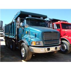 1998 FORD 9522 TRI-AXLE DUMP