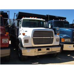 1995 FORD L8000 T/A DUMP