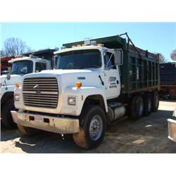 1995 FORD L8000 TRI-AXLE DUMP