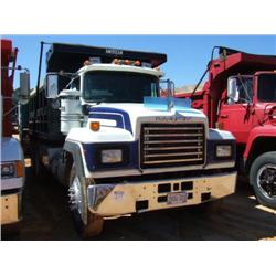 1993 MACK RD688S T/A DUMP