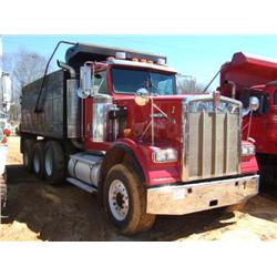 2000 KENWORTH W900 TRI-AXLE DUMP