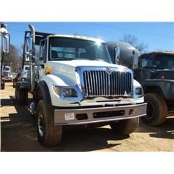2006 INTERNATIONAL 7600 TANDEM AXLE ROLLOFF
