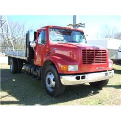1999 INTERNATIONAL 4700 S/A FLATBED