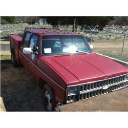 1982 CHEVROLET 3+3 CREW CAB SERVICE TRUCK