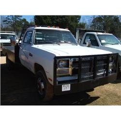 1991 DODGE 350 FLATBED