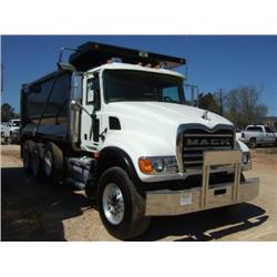 2007 MACK CV713 TRI-AXLE DUMP