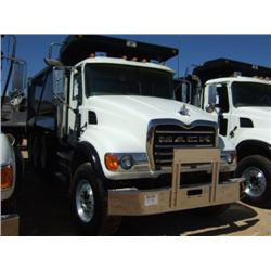 2007 MACK CV713 TRI-AXLE DUMP