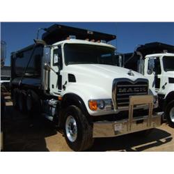 2007 MACK CV713 TRI-AXLE DUMP