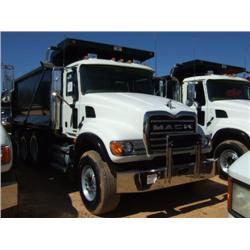 2007 MACK CV713 TRI-AXLE DUMP