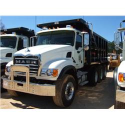 2007 MACK CV713 TRI-AXLE DUMP
