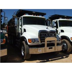 2007 MACK CV713 TRI-AXLE DUMP