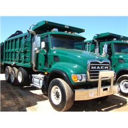 2006 MACK CV713 TRI-AXLE DUMP