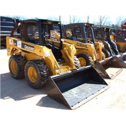 JOHN DEERE 320 SKID STEER LOADER