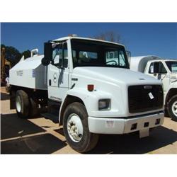 2000 FREIGHTLINER S/A WATER TRUCK