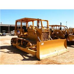 KOMATSU D65E-6 CRAWLER TRACTOR