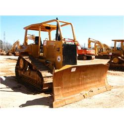 CAT D6M XL CRAWLER TRACTOR
