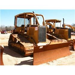CAT D5M LGP CRAWLER TRACTOR