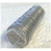 Image 1 : Roll of 2000 Canadian quarters, uncirculated original packaging.