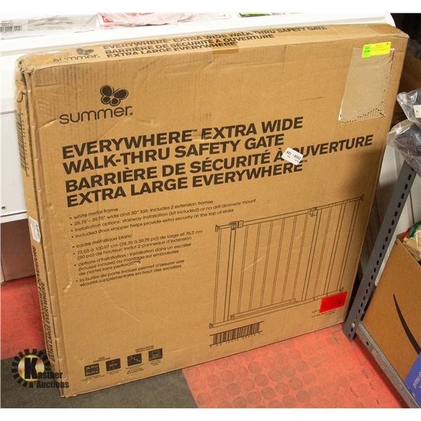 NEW WITH BOX SUMMER EVERYWHERE EXTRA WIDE WALK