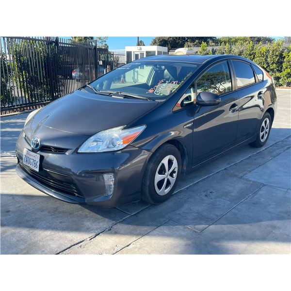 TOYT PRIUS  2013 T-DONATION
