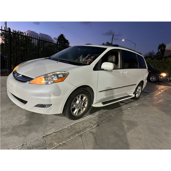 TOYT SIENNA 2006 T-DONATION