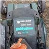 Image 1 : Black & Decker Series 2000 Mulch 'n' Mow Model M2370 - Working