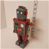 Image 3 : Mehcanical Tin Robot Toy, 9 Inches - Untested