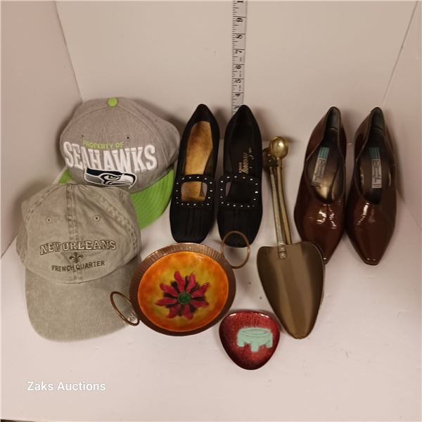 Estate Lot - Closoinne + Shoes + Baseball Caps + Metal Shoe Forms