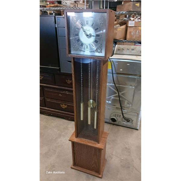 Vintage Hancock Stand Up Clock - Working, tested with batteries - Measures 14"x10"x61"