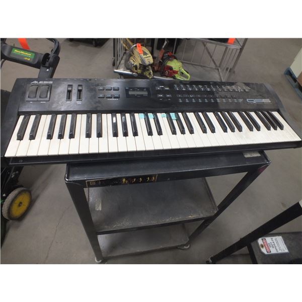 Alesis QS6 Keyboard