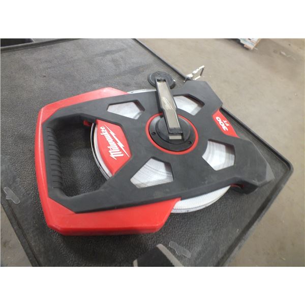 Milwaukee 300ft Tape Measure