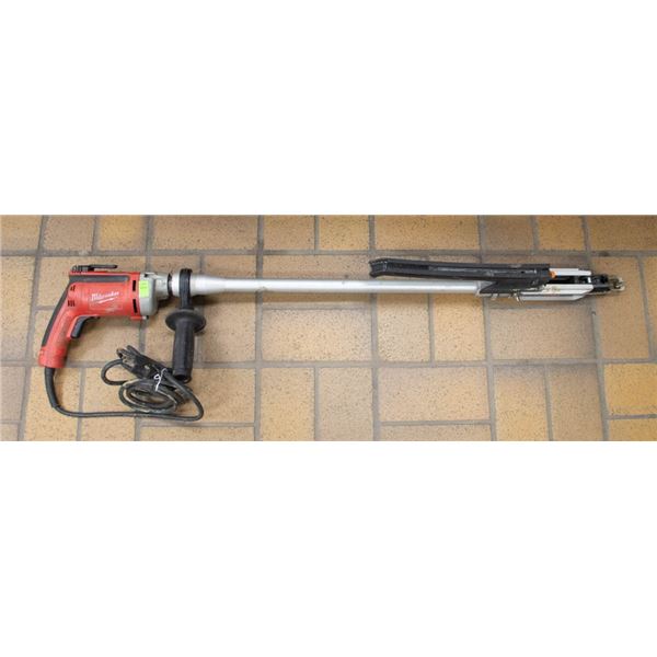 MILWAUKEE CORDER SCREWDRIVER W/ PAMFAST AUTO FEED