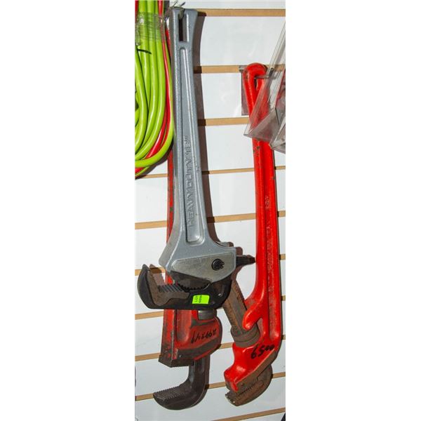 LOT OF THREE HEAVY DUTY PIPE WRENCHES