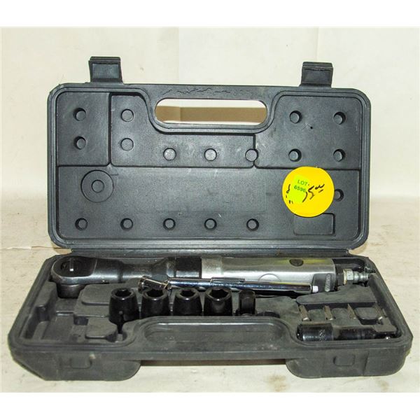 14 PCS 3/8" AIR RATCHET SET AS IS