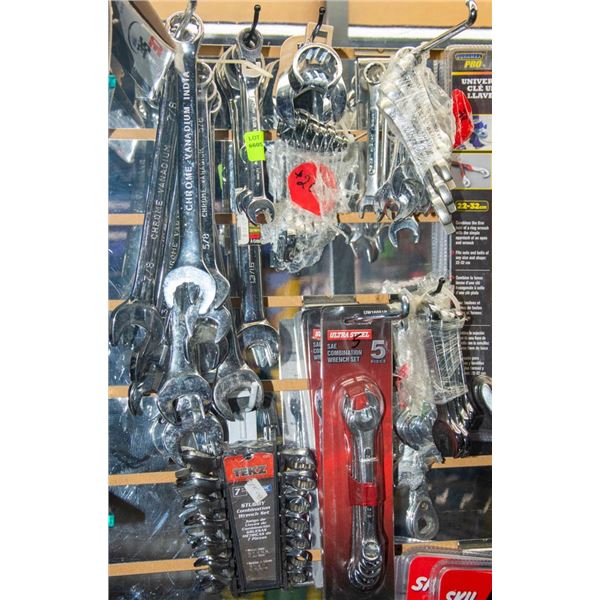 LARGE ASSORTMENT OF HAND WRENCHES