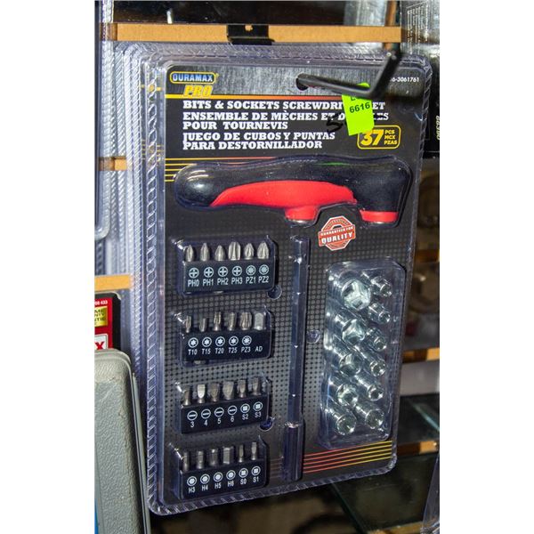 LOT OF THREE DURAMAX PRO BITS AND SOCKET