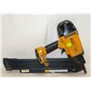 Image 1 : BOSTITCH AIR FLOOR NAILER