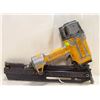 Image 1 : BOSTITCH AIR FLOOR NAILER