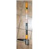 Image 1 : FISKARS TRIPLE CLAW WEEDER