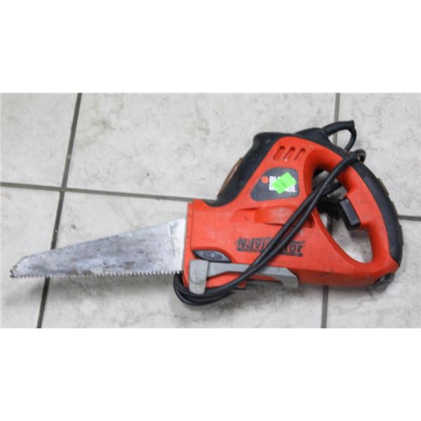 BLACK AND DECKER NAVIGATOR POWER SAW