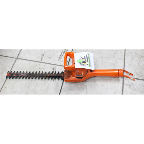 BLACK AND DECKER ELECTRIC POWER HEDGE TRIMMER