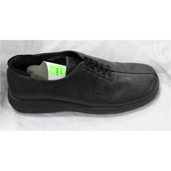 A2 BLACK UNISEX DRESS SHOES SIZE 7